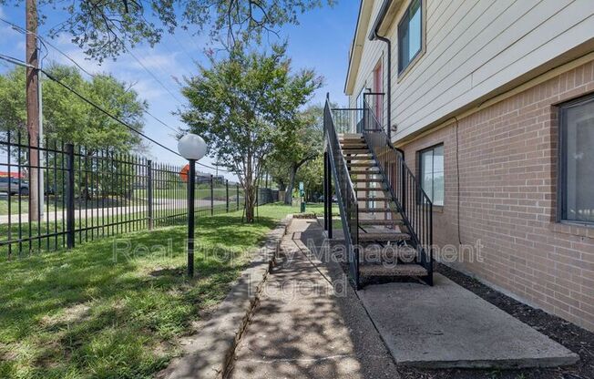 6646 E Lovers Lane