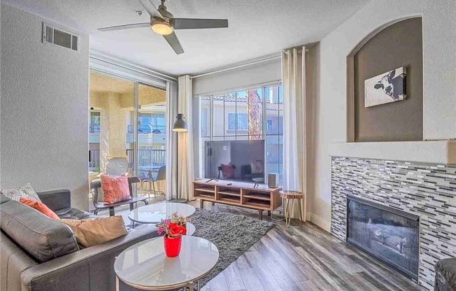 7111 S DURANGO ST