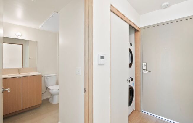 1 bed, 1 bath, $2,495, Unit 305