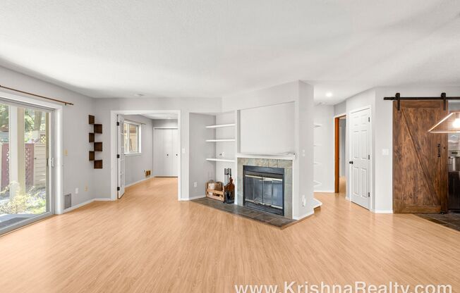 Lovely 2 BD* 2 BA* Fully Upgraded Condo Located in NW Portland's Old Forest Commons Community! *Minutes to NW 23rd*