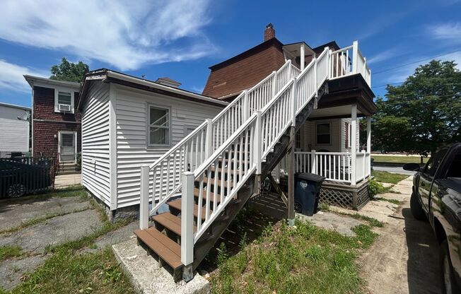 Chestnut St 135
