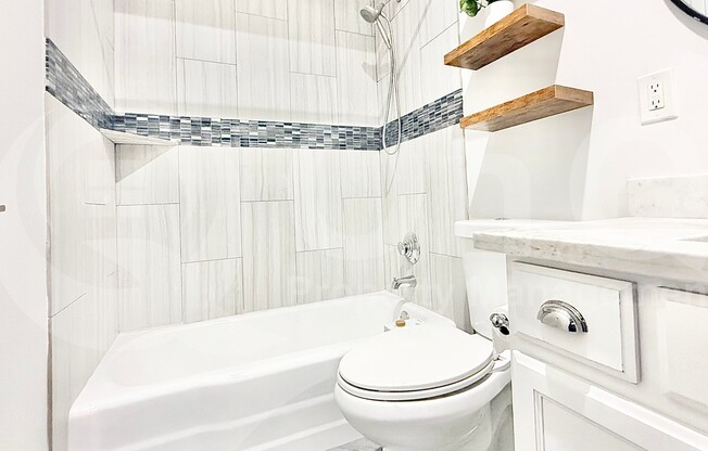 1 bed, 1 bath, 602 sqft, $2,000, Unit 16E