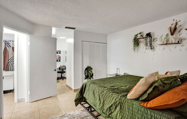 2 beds, 1 bath, 979 sqft, $1,850, Unit 135-3214