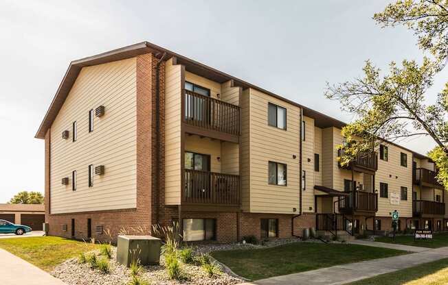 Grand Forks, ND Library Lane Apartments. Exterior of the three level building