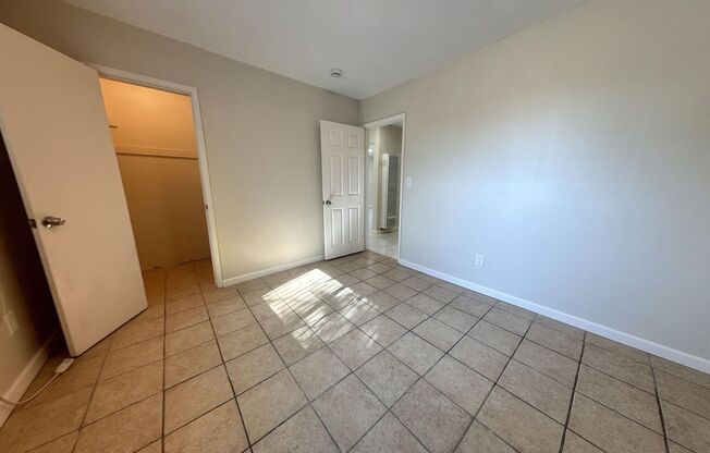 3 beds, 2 baths, $2,600