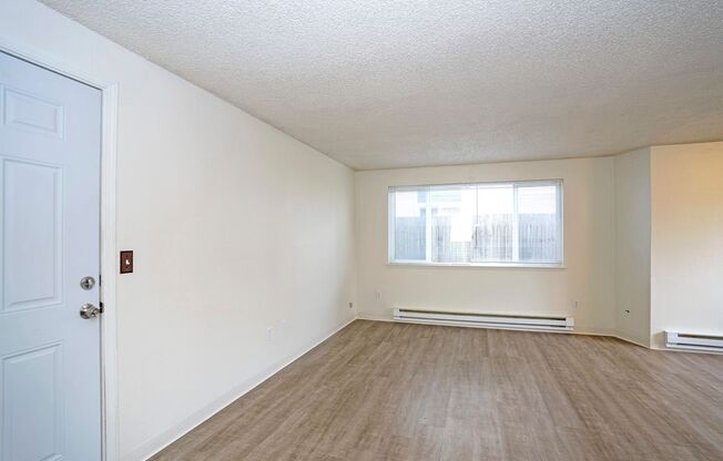 2 beds, 1 bath, $1,490, Unit UNIT 1