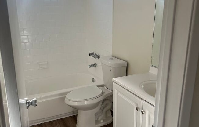 1 bed, 1 bath, $2,150, Unit 07