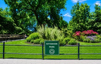 425 RIVERSIDE DR