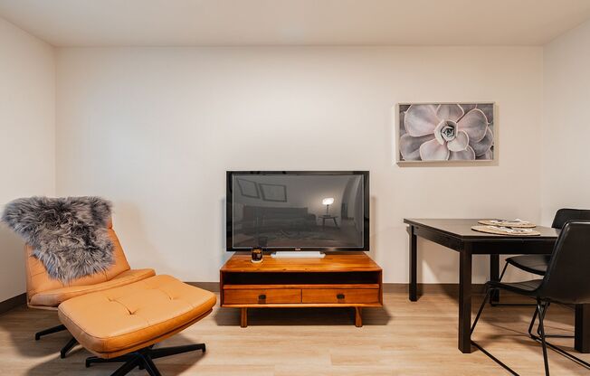 1 bed, 1 bath, 617 sqft, $1,767, Unit 238