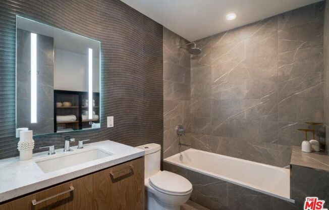 Studio, 1 bath, 492 sqft, $2,350, Unit 2213