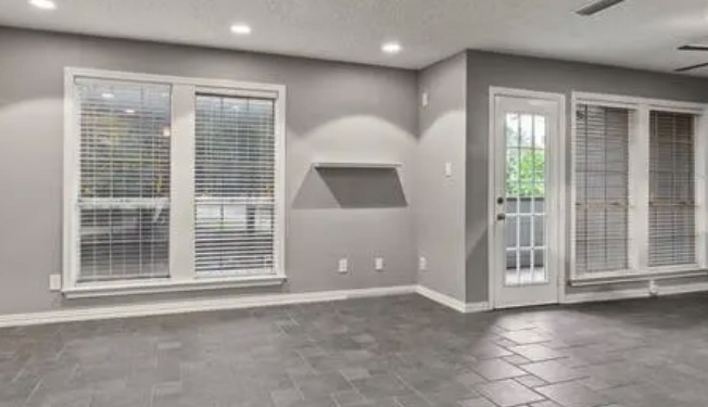 4067 Beltway Dr