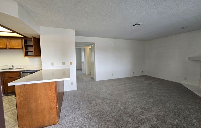 A Nicely Remodeled 2 Bedroom upstairs unit in Summerlin
