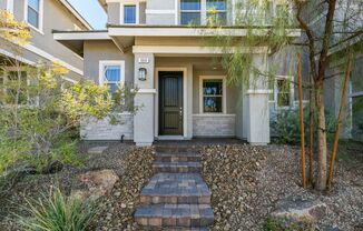 3 beds, 2.5 baths, $1,895