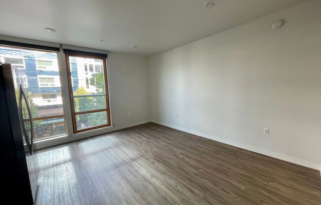 Studio, 1 bath, 430 sqft, $1,777, Unit Unit 312