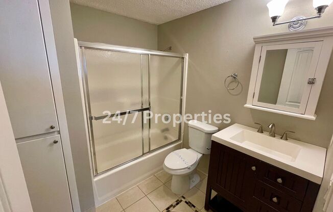 1 bed, 1 bath, $1,295