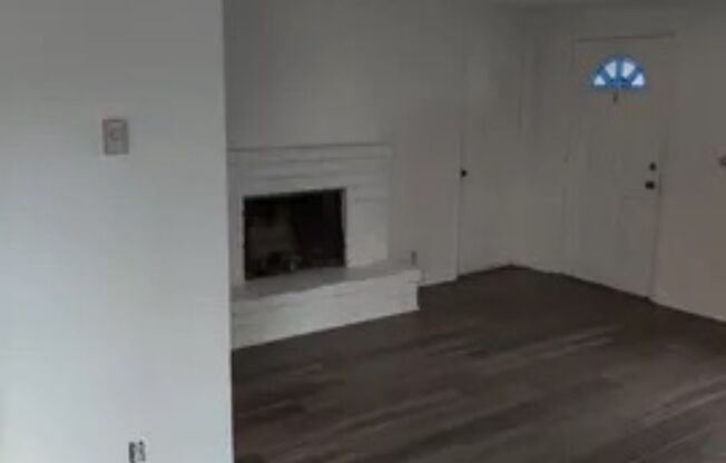 Updated 2-Bedroom Duplex in Thurston Springfield Neighborhood