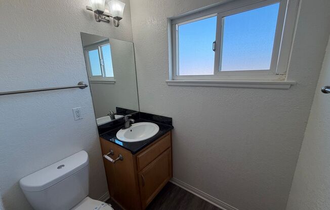 2 beds, 1 bath, 1,000 sqft, $2,705, Unit 4953C