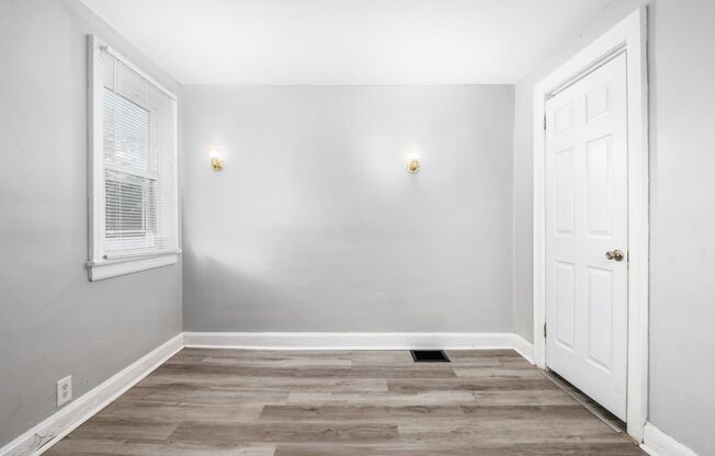 2 beds, 1 bath, 1,000 sqft, $1,100, Unit A