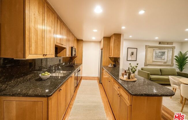2 beds, 2 baths, 1,301 sqft, $7,250, Unit 2704