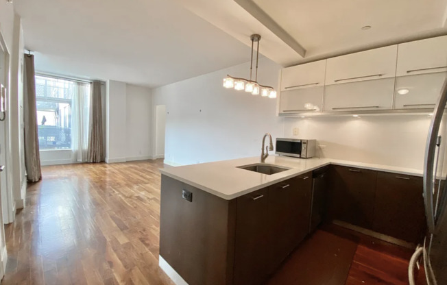2 beds, 2 baths, 1,024 sqft, $8,500, Unit 5U