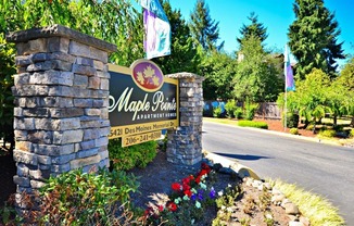 Maple Pointe