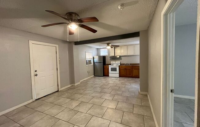 3 beds, 2 baths, $1,450