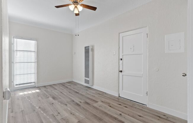 1 bed, 1 bath, 489 sqft, $1,695, Unit 726-04
