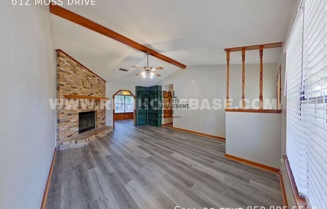 612 MOSS DR
