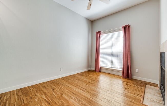 Adorable 1 bedroom 1 bath condo with spacious private outdoor patio!