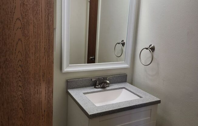 3 beds, 1.5 baths, 1,100 sqft, $1,500, Unit 3263A