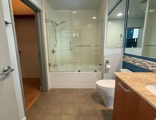 1 bed, 1 bath, 820 sqft, $2,950, Unit 731