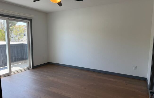 2 beds, 1 bath, 950 sqft, $3,025, Unit A111