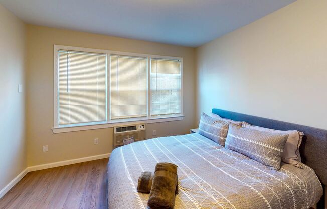 2 beds, 1 bath, 759 sqft, $2,150, Unit 203