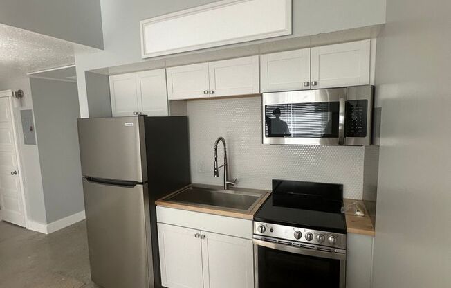 1 bed, 1 bath, 551 sqft, $1,650