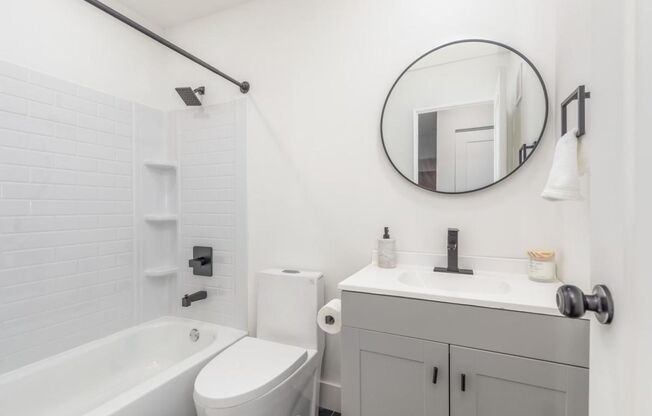 1 bed, 1 bath, 560 sqft, $1,200, Unit 7009-304