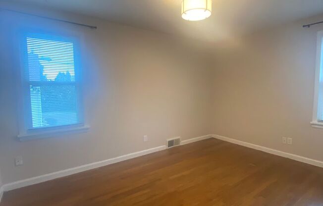 3 beds, 1 bath, $2,395