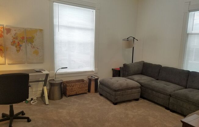 3 beds, 1 bath, $3,100