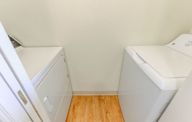 2 beds, 1 bath, 824 sqft, $1,775, Unit 13-306