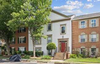 Set in the charming Hunters Square community, this residence offers a quiet yet connected lifestyle, ideally located near major commuter routes, the VRE, and the shops and restaurants of historic Old Town Manassas.
