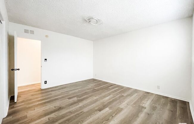 2 beds, 1.5 baths, 1,350 sqft, $3,000, Unit 5