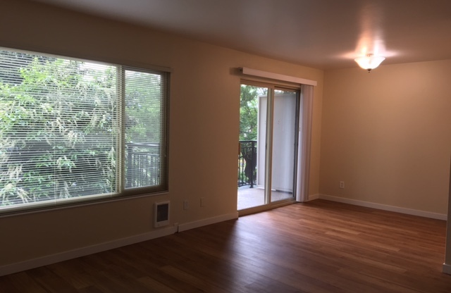 1 bed, 1 bath, 650 sqft, $1,995, Unit 205