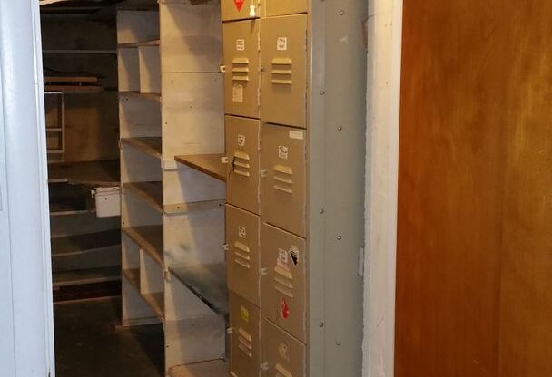 1234 S 800 W