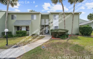 559 FAIRWAYS CIR