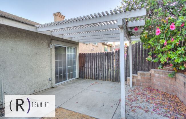 3 beds, 2 baths, $3,000