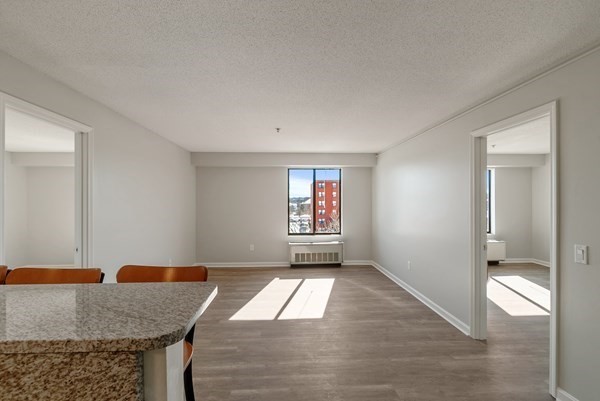 2 beds, 2 baths, 900 sqft, $1,700, Unit 202