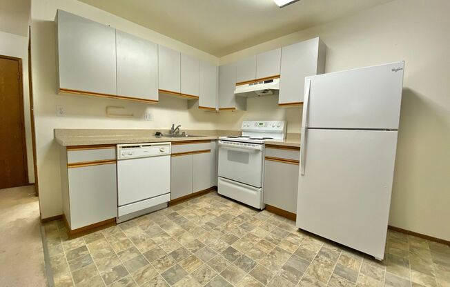 Studio, 1 bath, 413 sqft, $1,295, Unit 212