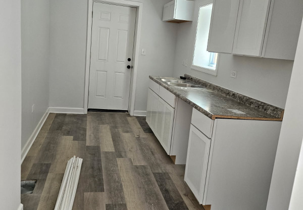 7705 S EGGLESTON