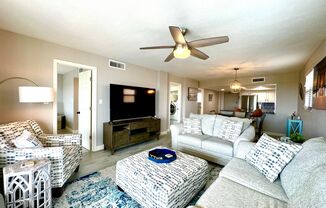 2 beds, 2 baths, $2,300, Unit APT 701