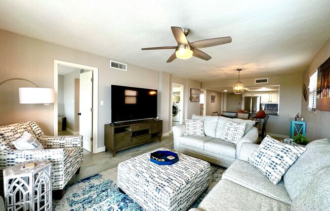 Top-Floor Cape Coral Condo with Wraparound Balcony and Breathtaking Sunsets