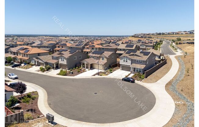 Quiet 4bd 3ba home in Folsom Ranch
